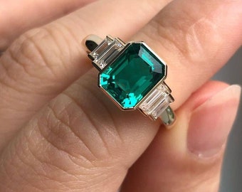 Vintage Emerald Ring, Octagon Cut Ring, Green Emerald Ring, Bezel Ring, Elegant Ring, Engagement Ring, Statement Ring, Wedding Ring