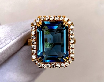 Vintage geïnspireerde ring met blauwe topaas, ring met blauwe topaas halo, emerald cut london blauwe topaas verlovingsring, ring met blauwe topaas cadeau