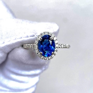 Vintage 14k Gold Blue Sapphire Ring, Oval Cut Blue Sapphire Engagement Ring, Blue Sapphire Halo Wedding Ring, Light Blue Cornflower Sapphire