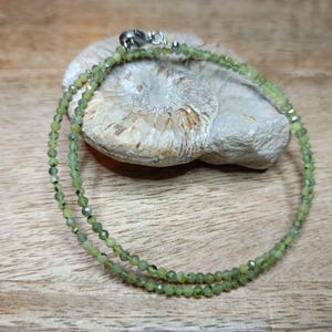 Kanadische Jade Kette* 2mm, facettiert, grün, Nephrit, Edelsteinkette, Collier, Choker, Perlen