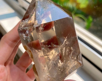 虹色のスモーキークォーツタワー（半分研磨、半分原石） - Etsy 日本