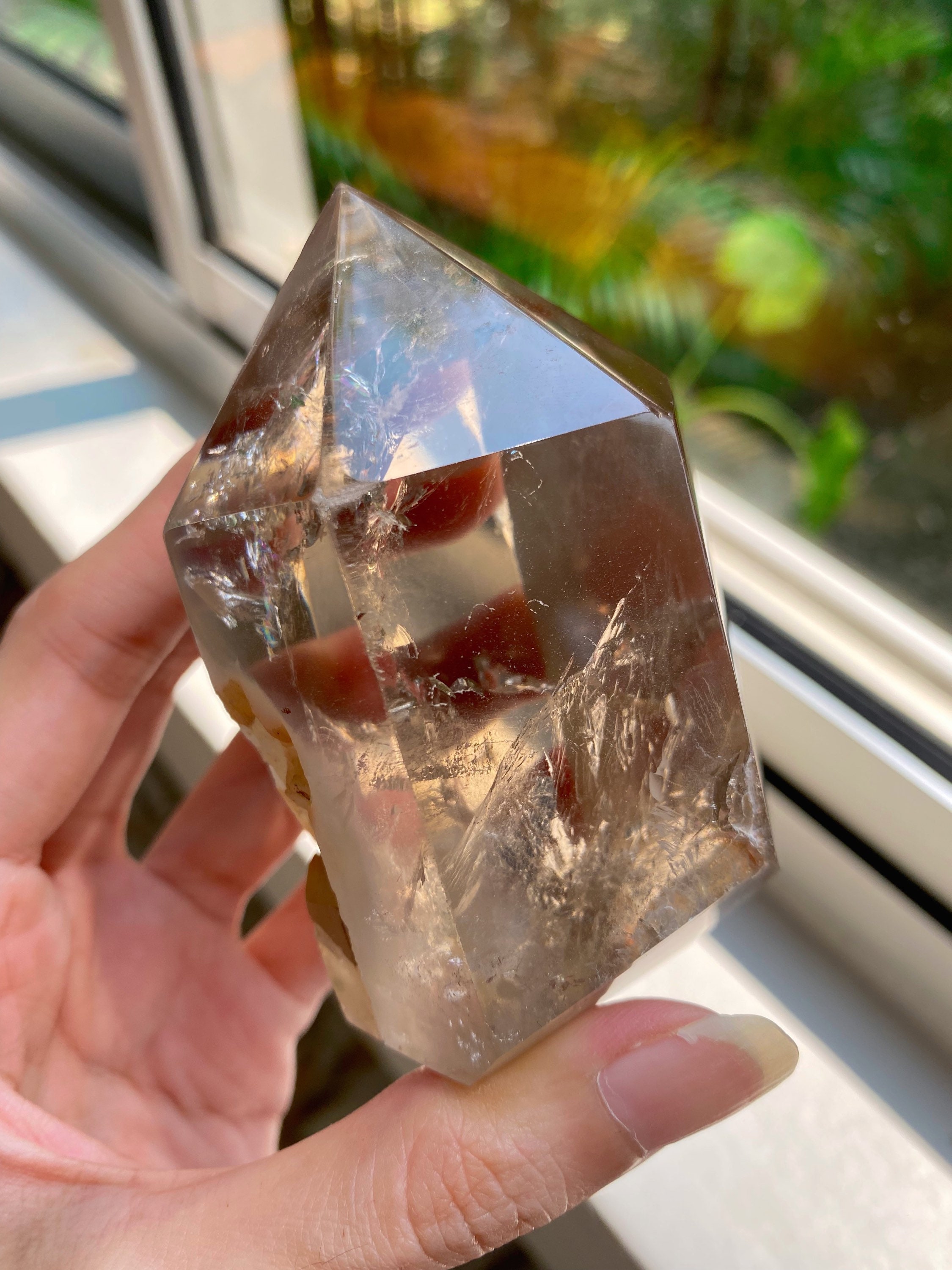 【スモーキークオーツ　タワー　虹入り】 虹色のスモーキークォーツタワー（半分研磨、半分原石） - Etsy 日本
