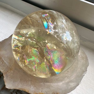 Clear Quartz Bowl with Raw Original Corners (sphere sold separately), crystal display, bracelet display, home decor (sphere sold separately)