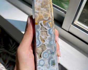 RARE 8th Vein Ocean Jasper Tower with Druzy and Orbs 20cm height (blue orbs are extremely rare, stone of Joy). 8th vein has been mined out.