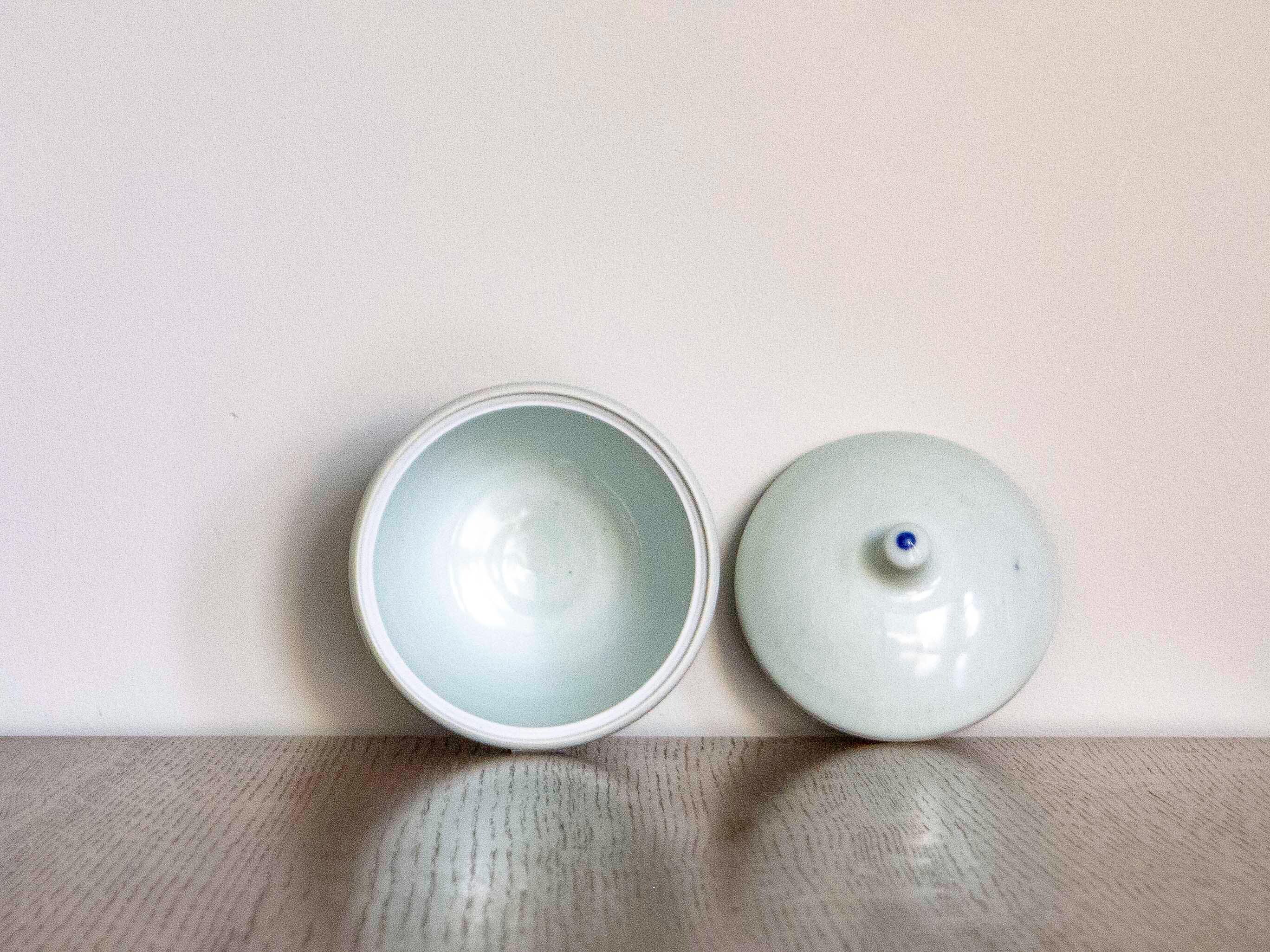 青磁の蓋付き壺/容器 - Etsy 日本