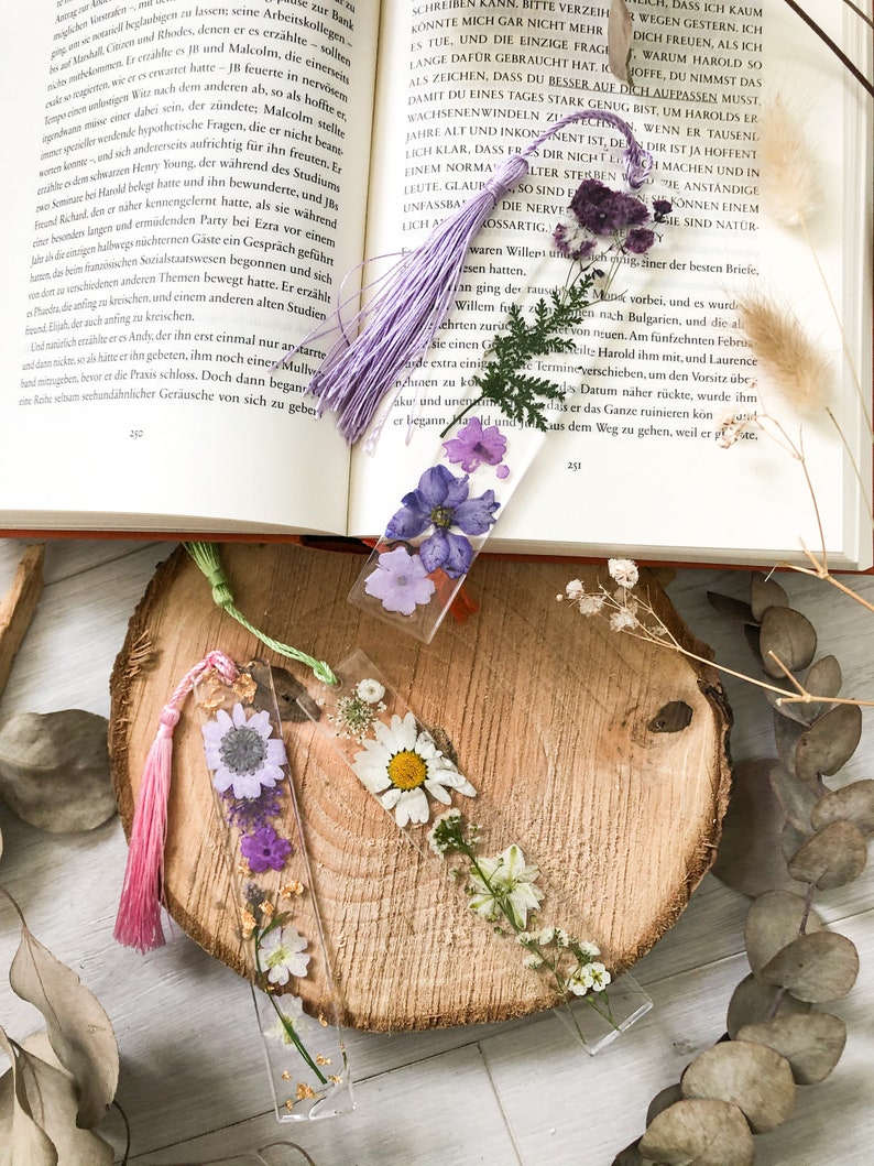 Bookmarks with dried flowers in different colors customizable Etsy