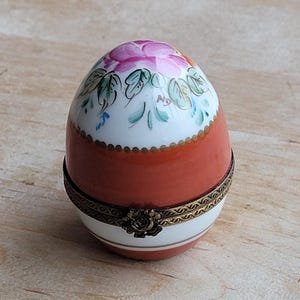 Vintage Limoges French egg trinket box, hinged porcelain pill box ND hand painted,  made in France, collectible box