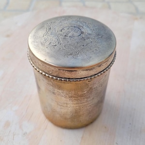 Scatola per sigarette placcata in argento Art Déco, Humidor per tabacco vintage con stemma, contenitore rotondo alto per cianfrusaglie, accessorio per fumatori, tobacciona