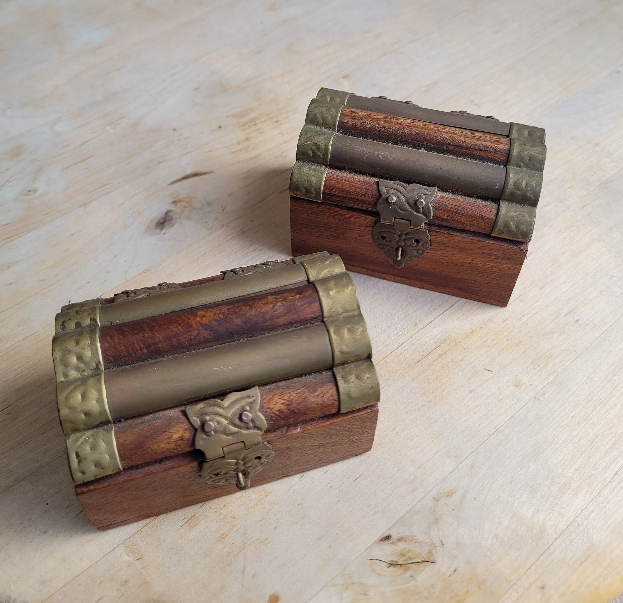 インド 真鍮製小物入れ ブラス ジュエリーボックス アンティーク