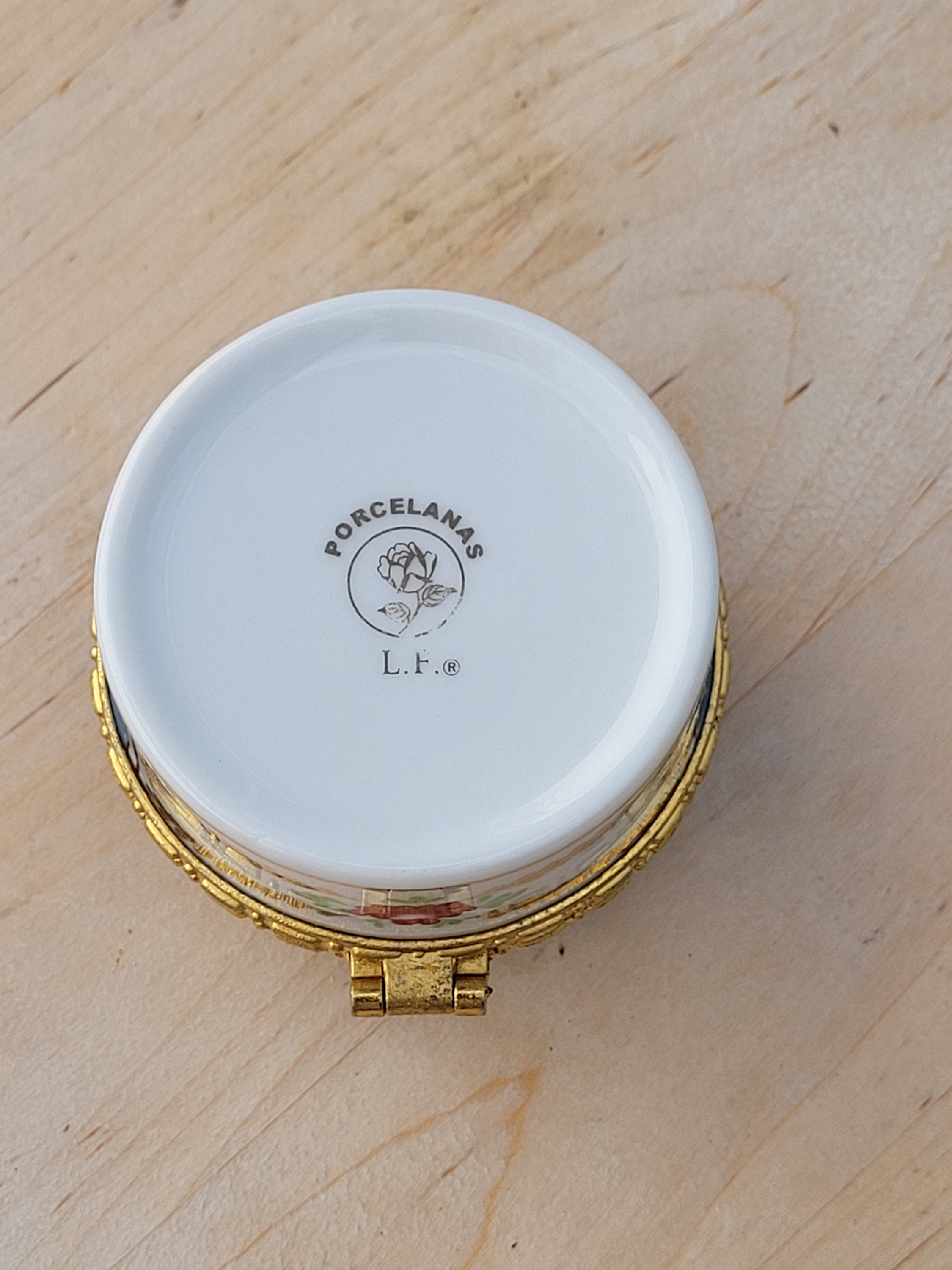 Ancienne Boîte à Bijoux En Porcelaine Du Portugal, Décor Roses Et Dorures