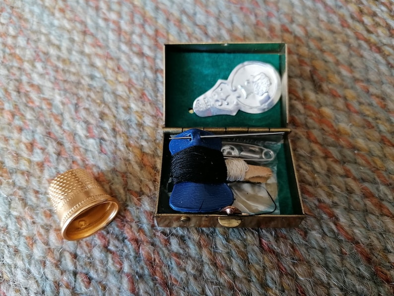 Containing a small golden Thimble and sewing threads small metal box Sewing Case Small sewing kit box travel kit sewing vintage sewing