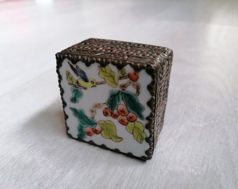 ヴィンテージ中国磁器小物入れ：鳥と花、銀皿 - Etsy 日本