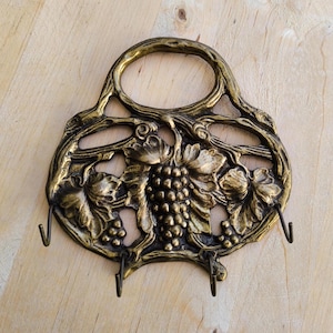 Vintage Brass Grapevine Hanger: Wall Hooks, Key Holder (Set of 4)