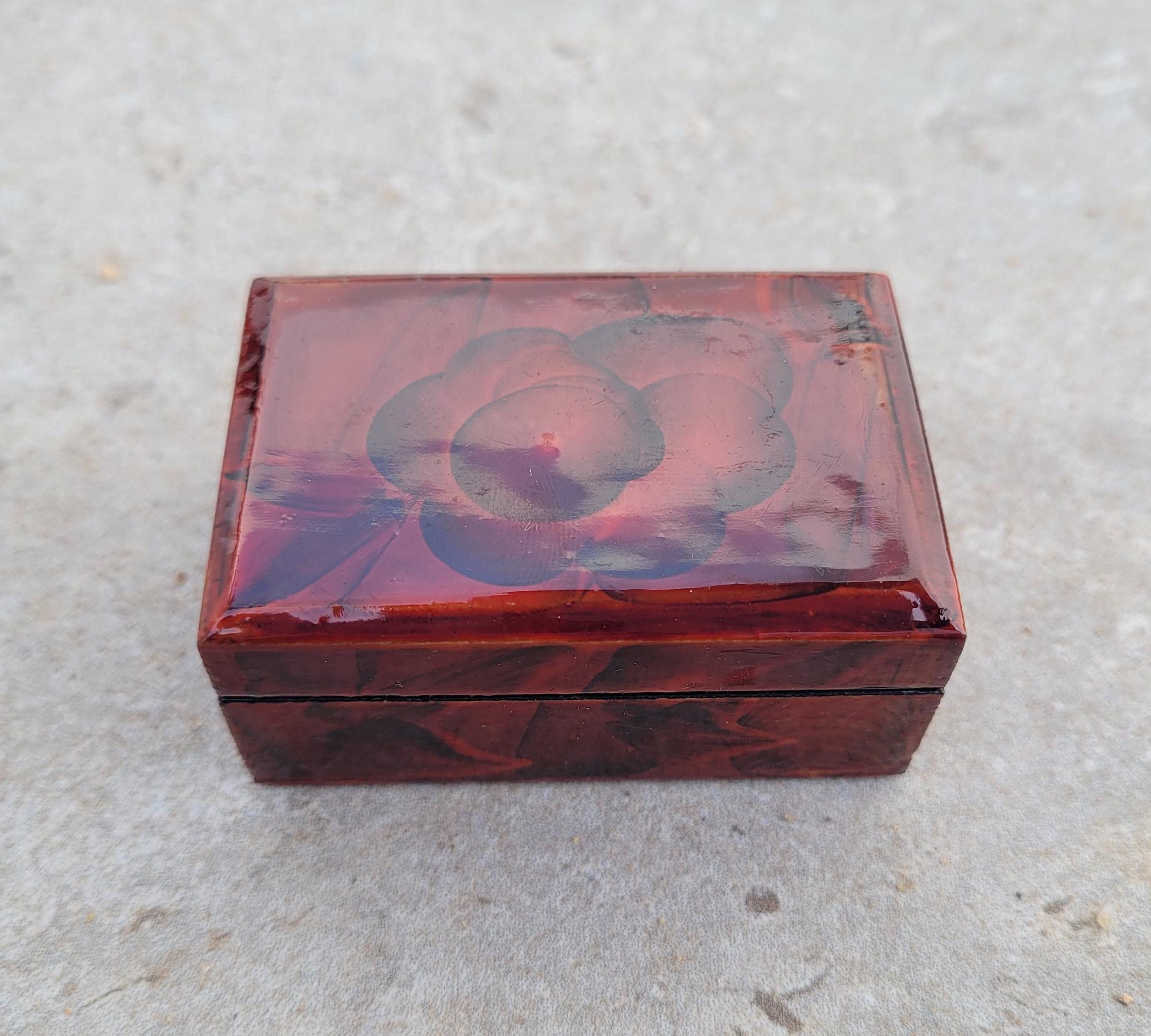 大正ロマン風　漆器 花装飾 赤い箱アクセサリーケース 大正ロマン風 漆器 花装飾 赤い箱アクセサリーケース ヴィンテージの
