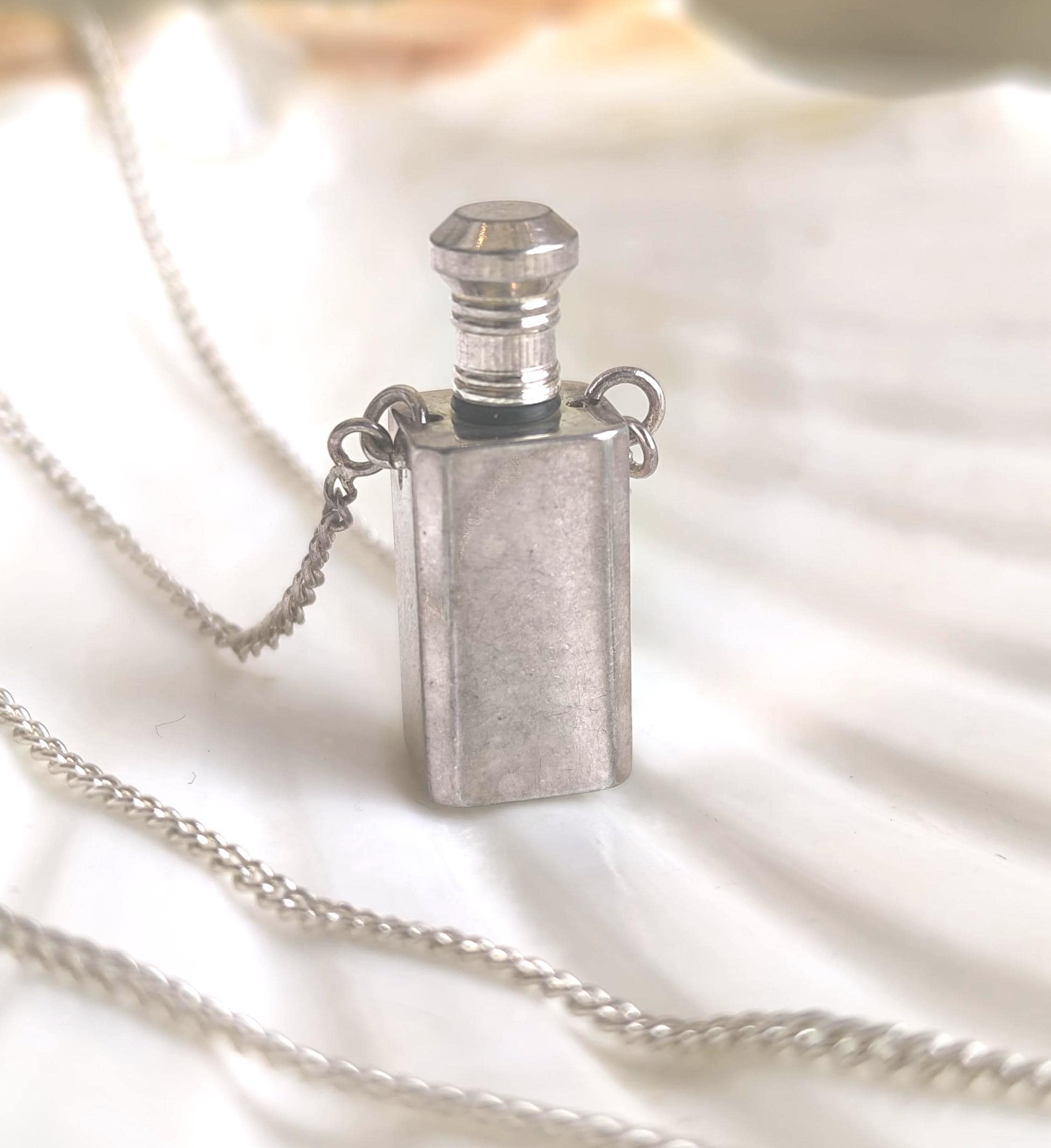 Vintage perfume bottle necklace - Etsy 日本