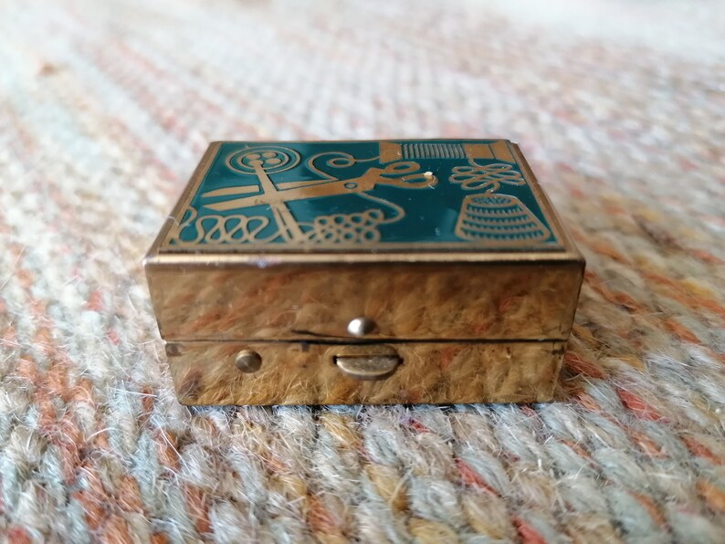 Containing a small golden Thimble and sewing threads small metal box Sewing Case Small sewing kit box travel kit sewing vintage sewing