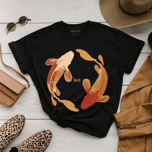 Maglietta con pesce koi, abbigliamento da strada giapponese, maglietta Yin-Yang, estetica, maglietta giapponese, opere d&#39;arte giapponesi, maglietta della fortuna, abbigliamento estetico, calligrafia