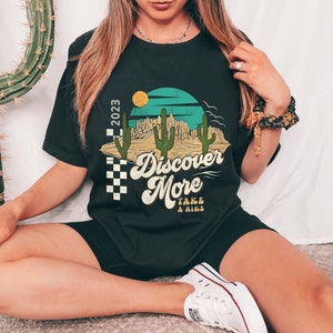 Retro Hiking Shirt Western Shirt Sunset TShirt Adventure Shirt Camping Shirts Desert TShirt Hiker Cactus Tee Nature Lover Gift Camping Gift