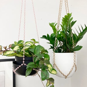 Moderno colgador de plantas con cadena ovalada de 96 cm de largo. Elegante y moderno, dorado, plateado o hematita. Decoración minimalista costera.
