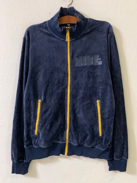 Nike track jacket online india hot sale