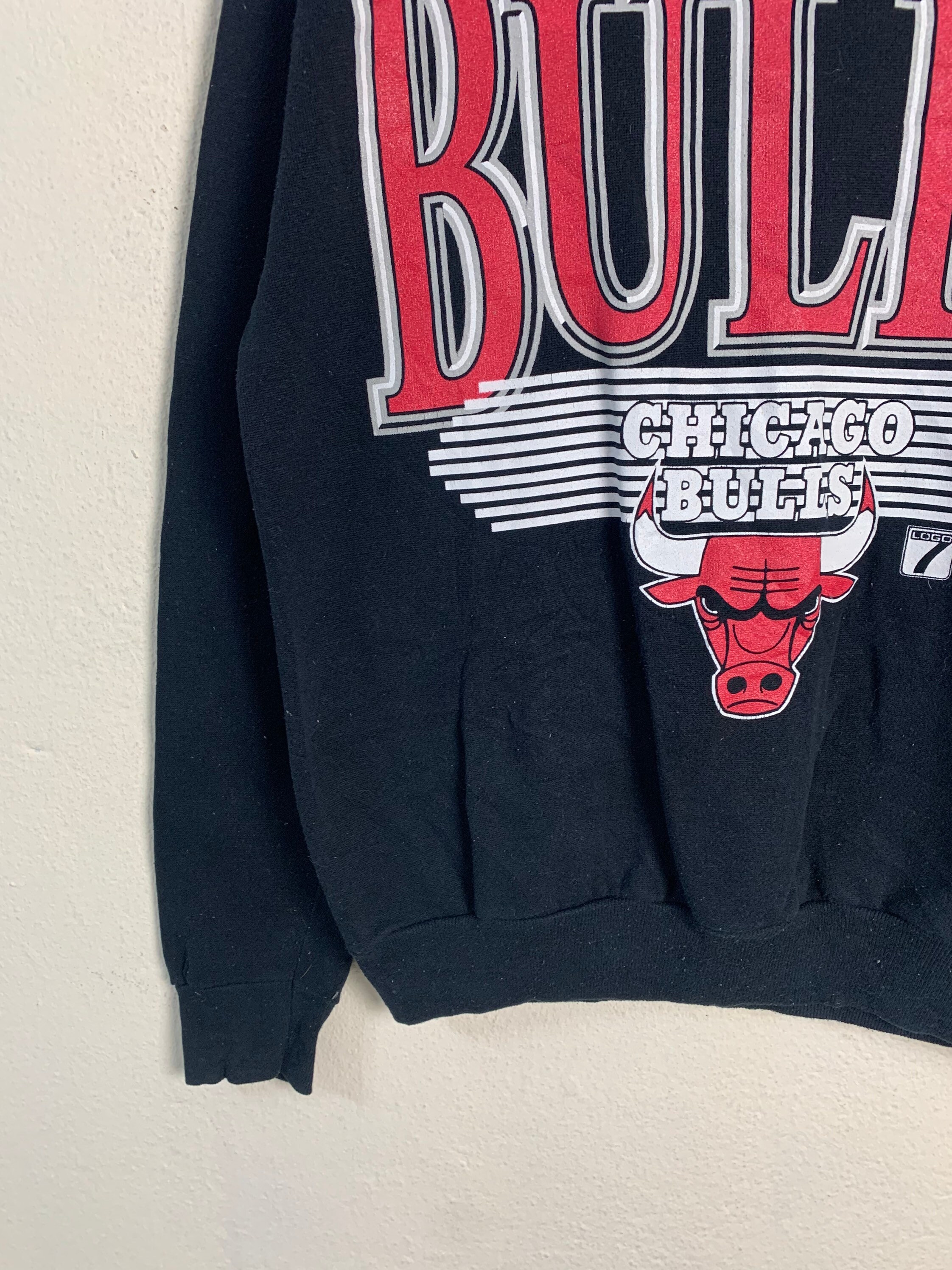 NBA, Shirts, Nba Chicago Bulls Paint Splatter Short Sleeve Hoodie Size Large Red
