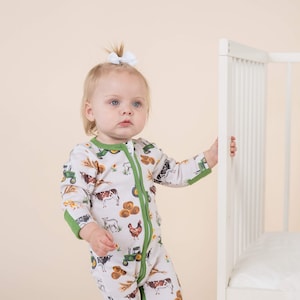 GrowGrows Bamboo & Organic SleepSuit Family Farm