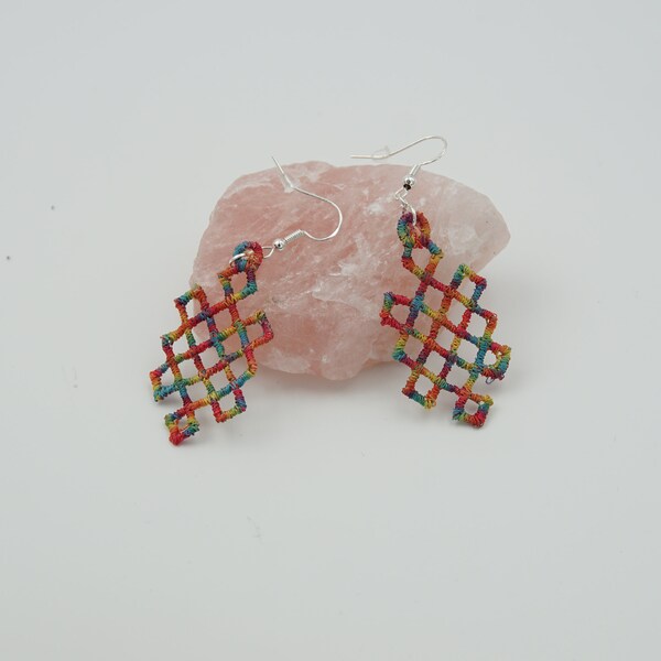 boucles d'oreilles multicolores en broderie FSL