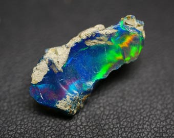 エチオピアウェロ産オパール ピンファイア ジュエリー グレード 鉱物