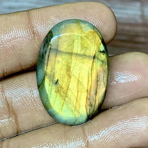 Oval Form Labradorit Schnitt, auffälliger Labradorit facettierter Edelstein, natürlicher Labradorit loser Stein Großverkauf Lot für die Schmuckherstellung