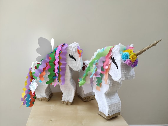  APINATA4U - Piñata de unicornio grande, suministros de fiesta  de unicornio con temática de unicornio para cumpleaños, accesorio para  fotos, unicornio redondo : Juguetes y Juegos