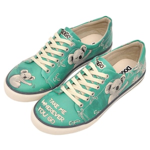 DOGO, aangepaste sneakers, turkooizen schoenen, koala-figuren, op maat geschilderde schoenen, leren veter bedrukte schoenen, koala knuffel