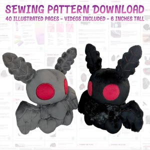 Puede incluir: Descarga de patrón de costura para un juguete de peluche de polilla. El patrón incluye 40 páginas ilustradas y videos. El juguete de peluche terminado mide 15 cm de alto. La imagen muestra dos polillas de peluche, una gris y otra negra, con ojos rojos.