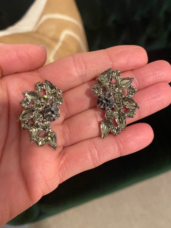 Super Sparkly Smoky Grey Vintage WEISS Earrings