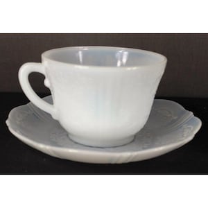 Macbeth-Evans American Sweetheart Opalescent Monax Depressieglazen kop en schotelset