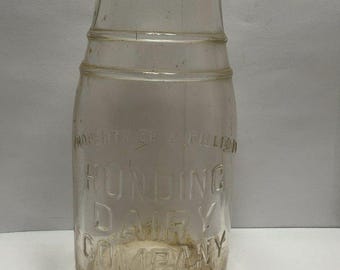 Hunding Dairy Company Milk Bottle, Vintage Chicago Half Pint, Clear Glass Embossed Dairy Collectible