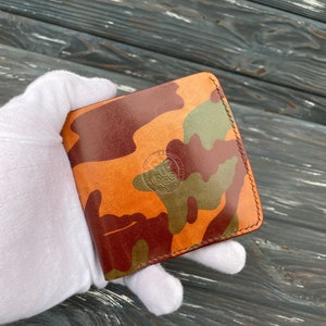 Gelbe Camouflage Brieftasche aus Leder für Männer mit Reißverschluss - für Männer und Frauen