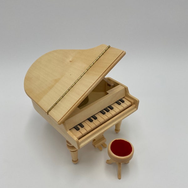 Bodo Hennig, Bodo Hennig piano, rarity, piano 1:12, miniature, dolls house.