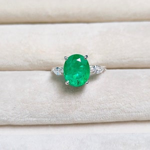 columbian Emerald ring, 925 sterling silver ring, emerald hand made ring, Natural emerald oval ring, columbian emerald engagement ring