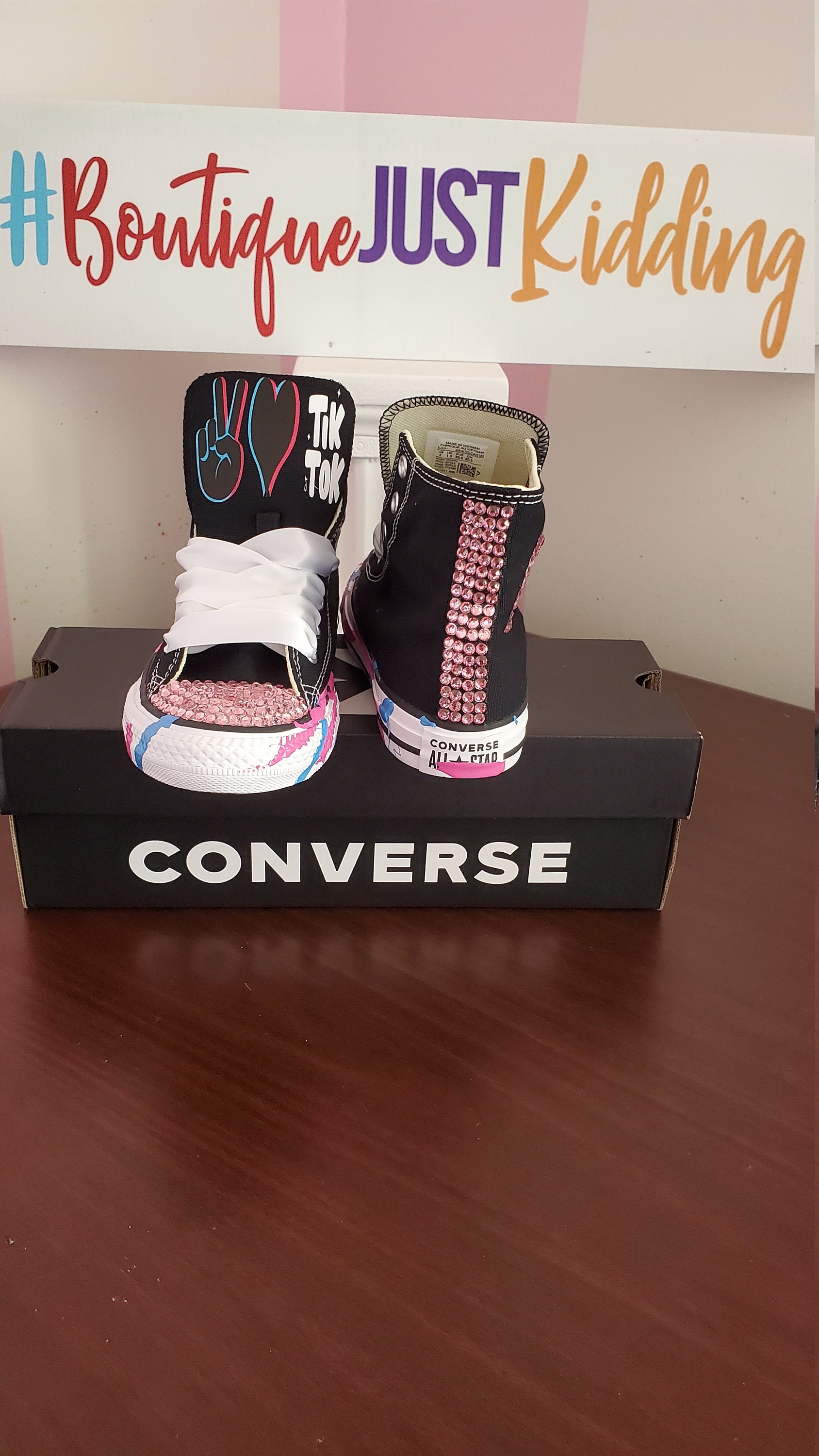 TikTok Paint Splattered Inspirierte Custom Converse Birthday | Etsy