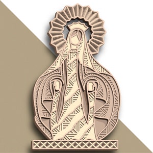 Peut inclure: Une représentation détaillée et complexe de la Vierge Marie, découpée au laser, avec une auréole et une robe à motifs. Le motif est dans des tons beige et crème.