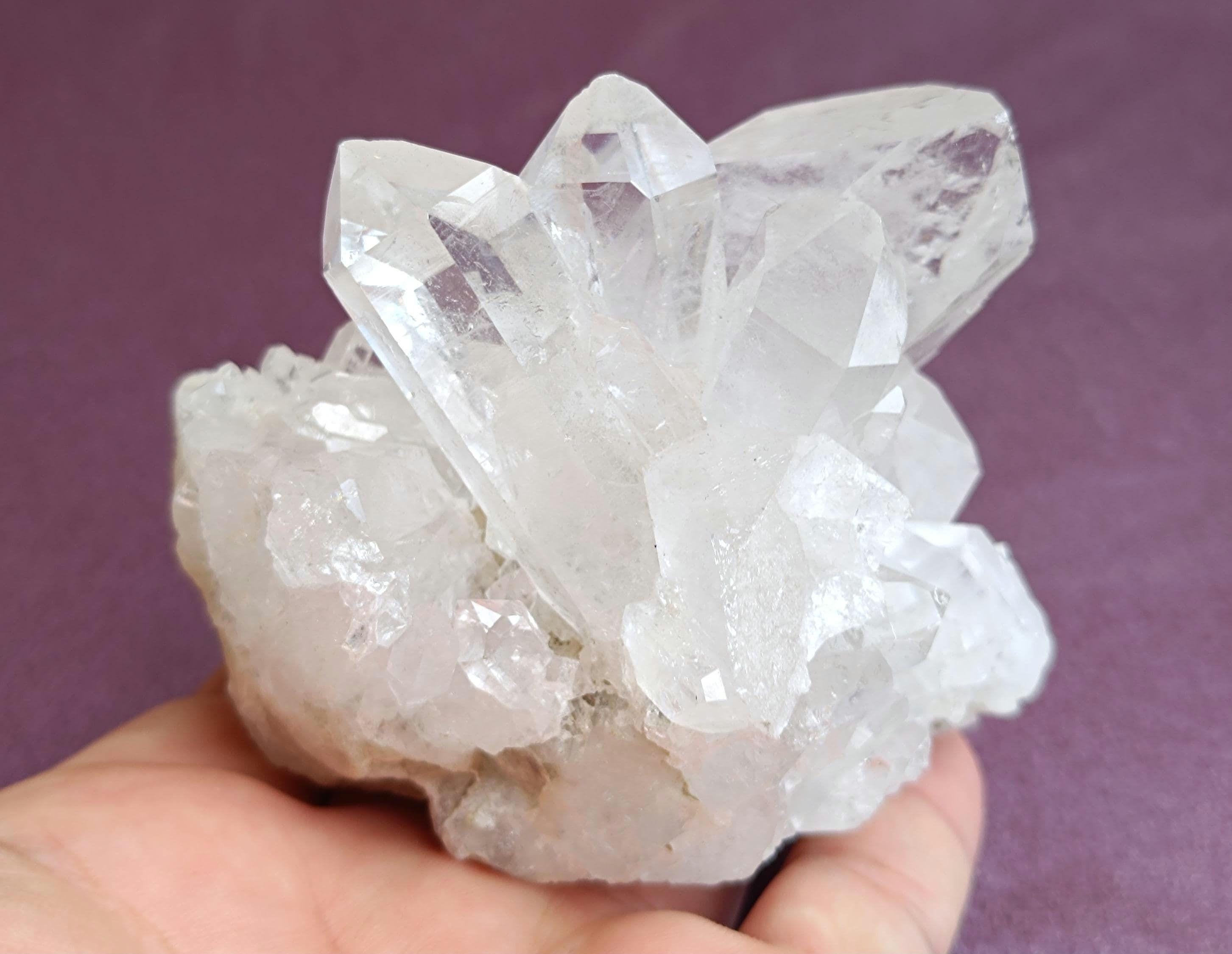 水晶　クラスター　原石　ヒーリング石 大きな原石の透明水晶クラスター：瞑想ヒーリングストーン - Etsy 日本