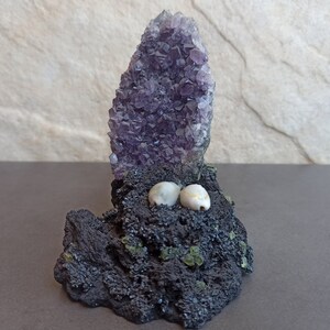 Olivine and Amethyst Crystal, Olivine Crystal, Raw Amethyst Cluster, Olivine Mineral, Olivine Crystal, Amethyst Stone With Crystals