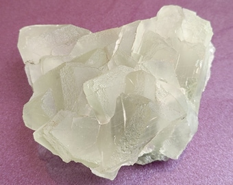 Fluorietkristalcluster, ruw fluoriet, fluorietmineraal, groen fluoriet, fluorietkristal, clusterfluoriet, ruw natuurlijk ruw fluoriet