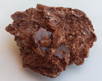 Aragonit-Kristalle-Cluster, rohes Aragonit-Mineral, roher Aragonit-Edelstein, natürlicher rauer spanischer Aragonit, gesammelt in Spanien, rohes Mineral