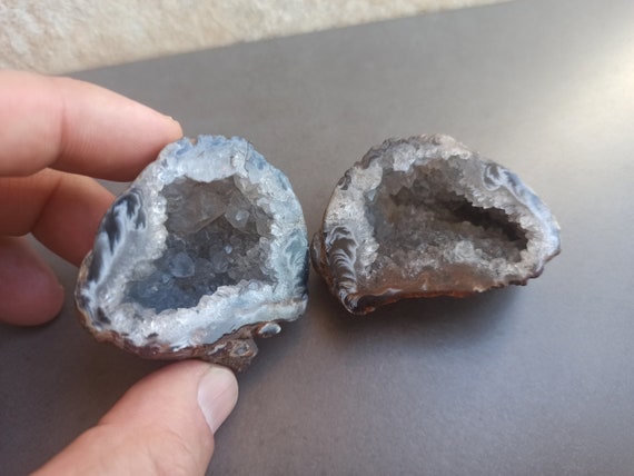 天然瑪瑙ジオードスライス、クリスタルクォーツ、研磨された原石