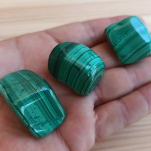 Pierre brute de malachite naturelle, roche de malachite, pierre de guérison, cristal métaphysique, malachite polie, roche de chakra
