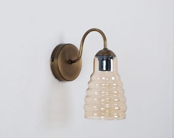 Minimalist Retro Glass Wall Lamp, Vintage Home Decor Wall Sconce, Amber Ribbed Glass Wall Light, Curved Arm Brass Wall Lamp, Plug-In Sconce