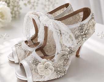 Botines de novia adornados a mano, botines de boda florales en 3D, zapatos de novia de cuero con encaje, botines de novia con cristales, hechos a mano en Grecia.