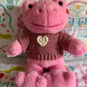 Suéter/jersey de rana verde primaveral Build A Bear, rana rosa primaveral. *La rana Build A Bear no está incluida*, se adapta a un osito de peluche de 16 pulgadas/40-41 cm.