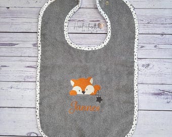 Babero con estampado de zorro y nombre bordado - paño para eructar personalizado - babero de regalo para bebé | varios colores